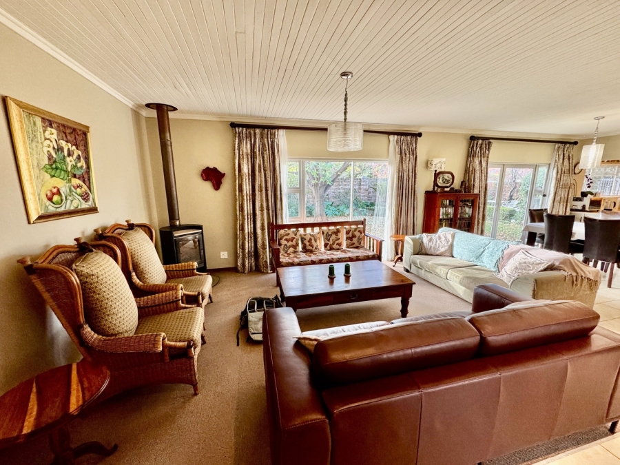5 Bedroom Property for Sale in Van Der Hoff Park North West